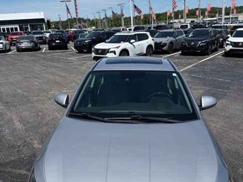 Used 2020 Hyundai Elantra Value Edition FWD image 2