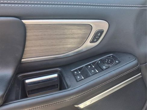 Used 2025 Ford Expedition Platinum AWD/4WD image 15