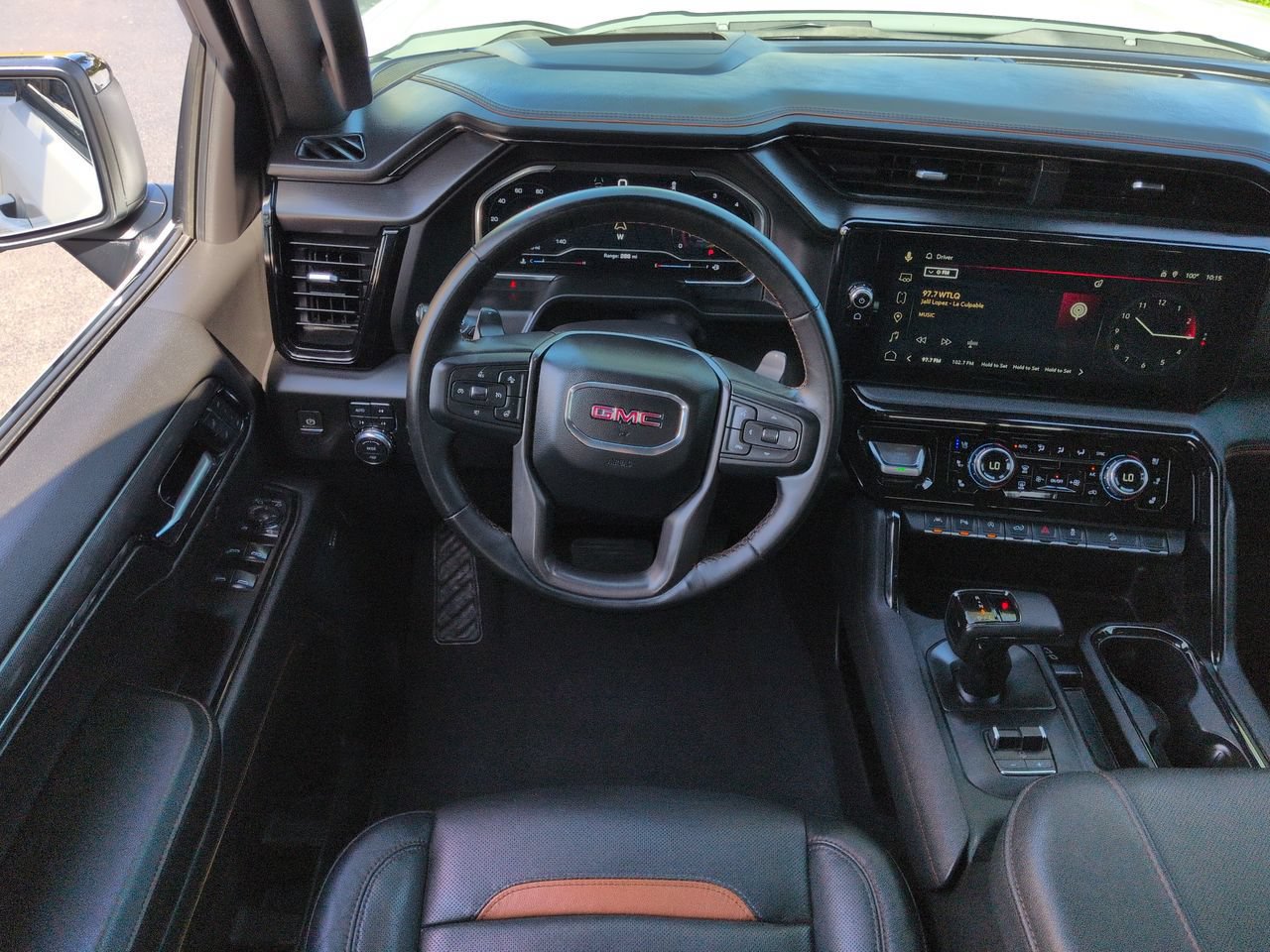 Used 2024 GMC Sierra 1500 AT4 w/ Technology Package AWD/4WD image 16