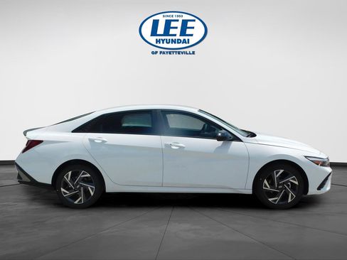 New 2025 Hyundai Elantra Sport image 2