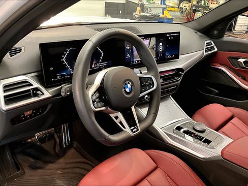Used 2025 BMW 330i xDrive Sedan w/ M Sport Package image 16