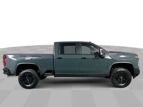 New 2026 Chevrolet Silverado 2500 ZR2 AWD/4WD image 6