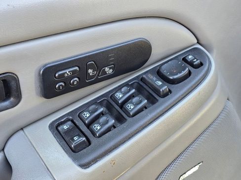 Used 2005 GMC Sierra 2500 SLT w/ Heavy-Duty Power Package image 20