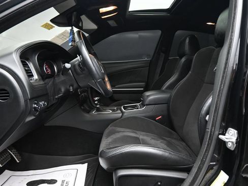 Used 2023 Dodge Charger Scat Pack w/ Dynamics Package RWD image 9