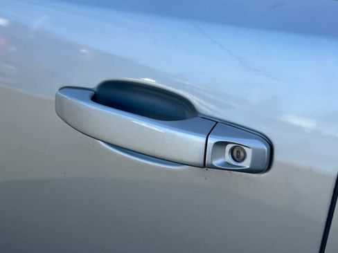 Used 2016 GMC Canyon SLE w/ All Terrain Package image 18