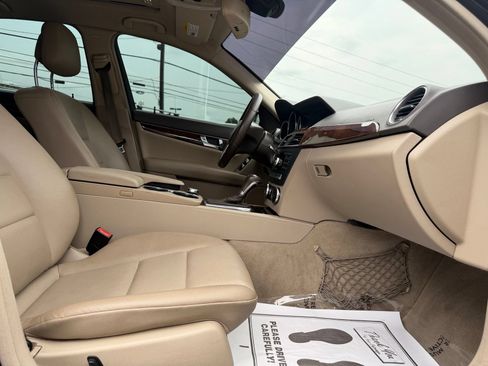 Used 2014 Mercedes-Benz C 250 Sedan image 32