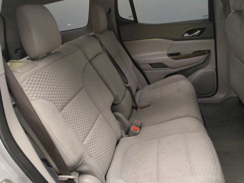 Used 2017 GMC Acadia SLE FWD image 19