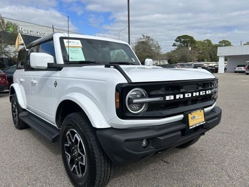 Certified 2025 Ford Bronco Outer Banks image 2