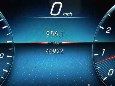 Certified 2020 Mercedes-Benz GLE 450 4MATIC image 3