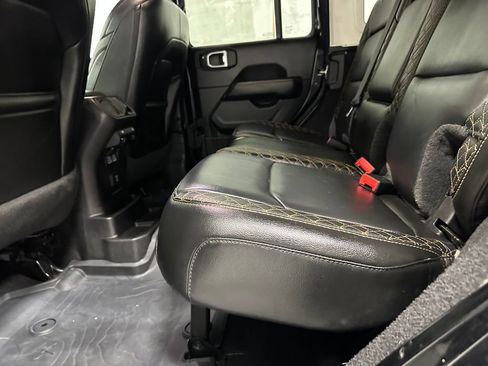 Used 2021 Jeep Wrangler Unlimited Sahara AWD/4WD image 45