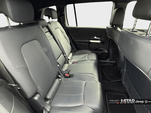 Used 2023 Mercedes-Benz EQB 300 4MATIC image 20