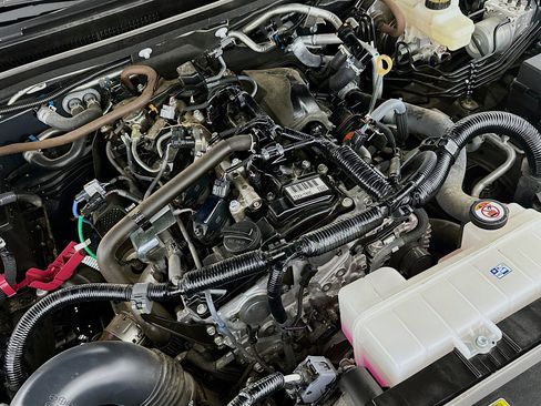 Used 2024 Toyota Tacoma TRD Off-Road w/ TRD Off Road Premium Package image 31