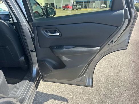 Used 2025 Nissan Rogue SV FWD image 21