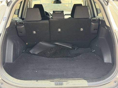 Used 2021 Toyota RAV4 LE FWD image 25