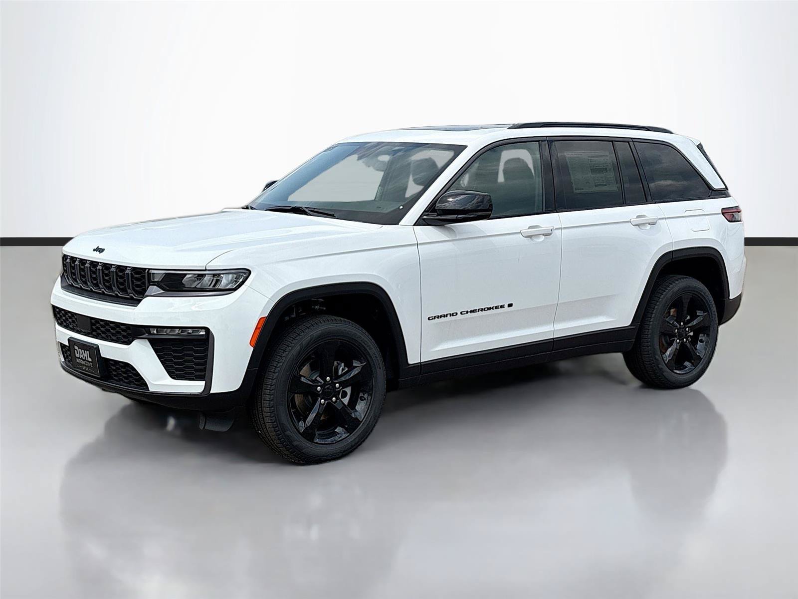 New 2026 Jeep Grand Cherokee Limited w/ Limited Altitude Package AWD/4WD image 4