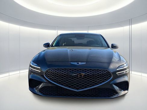 Used 2023 Genesis G70 2.0T image 9