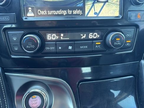 Used 2017 Nissan Maxima Platinum image 22