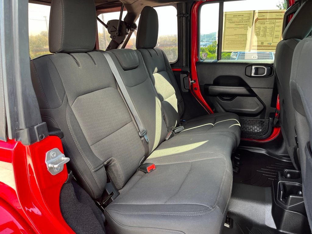 Used 2021 Jeep Wrangler Unlimited Sahara AWD/4WD image 24