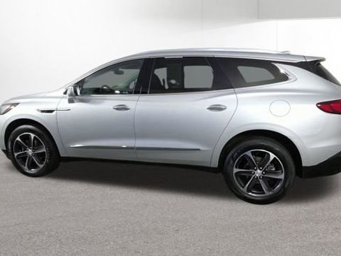 Used 2020 Buick Enclave Essence w/ Sport Touring Edition FWD image 7
