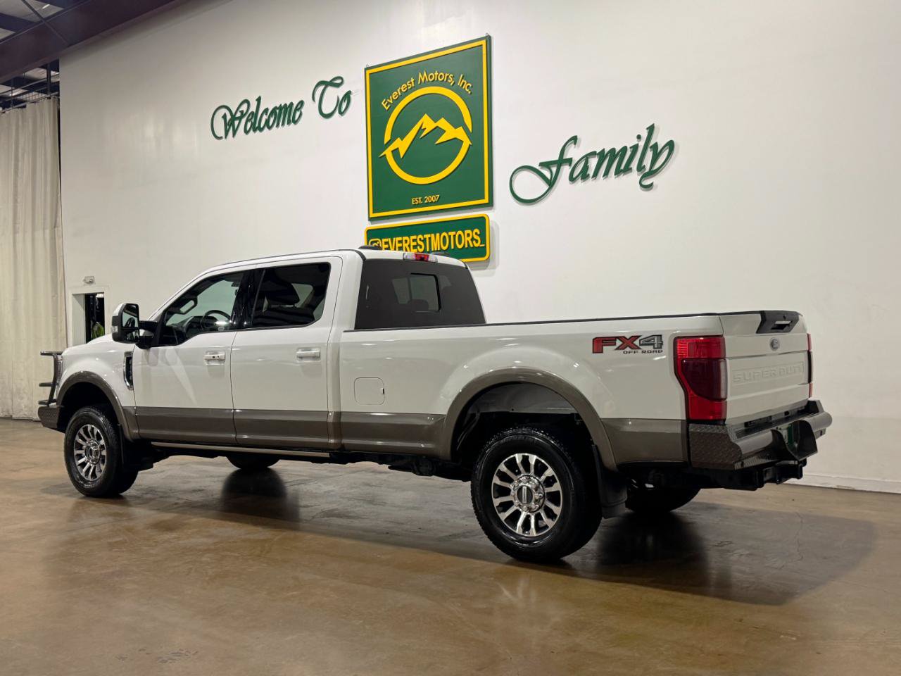 Used 2022 Ford F350 Lariat w/ Lariat Ultimate Package AWD/4WD image 6
