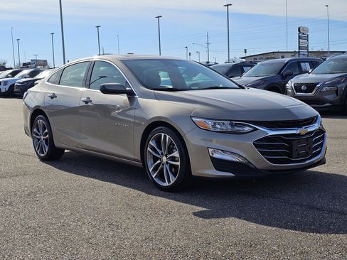 Used 2024 Chevrolet Malibu LT image 5