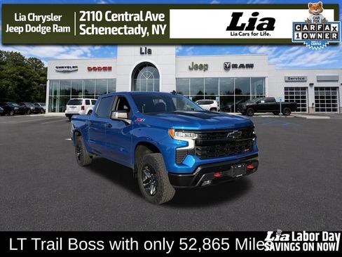 Used 2024 Chevrolet Silverado 1500 LT Trail Boss w/ LT Trail Boss Premium Package AWD/4WD image 1