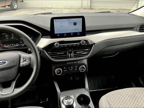 Used 2021 Ford Escape SE image 6