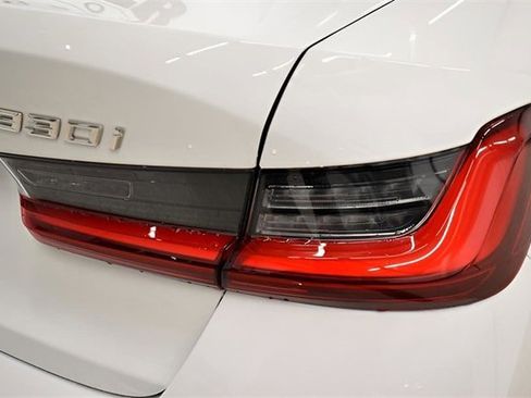 New 2026 BMW 330i xDrive Sedan w/ Convenience Package image 25