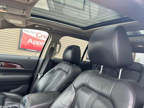 Used 2014 Lincoln MKX AWD w/ Equipment Group 101A image 18