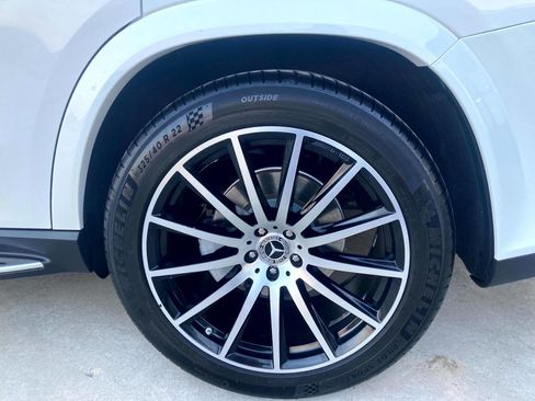 Used 2020 Mercedes-Benz GLS 580 4MATIC image 32