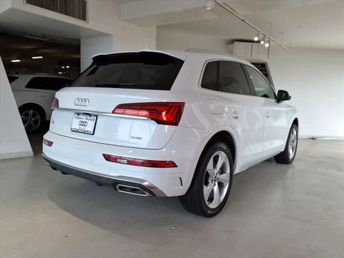 Certified 2023 Audi Q5 2.0T Premium Plus w/ Premium Plus Package image 4