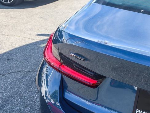 New 2026 BMW 330i xDrive Sedan w/ Premium Package image 7