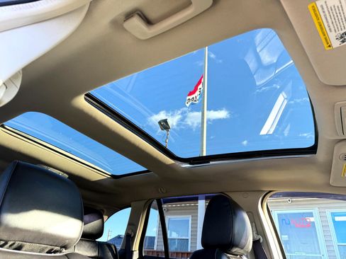 Used 2014 Lincoln MKX AWD w/ Equipment Group 102A image 54