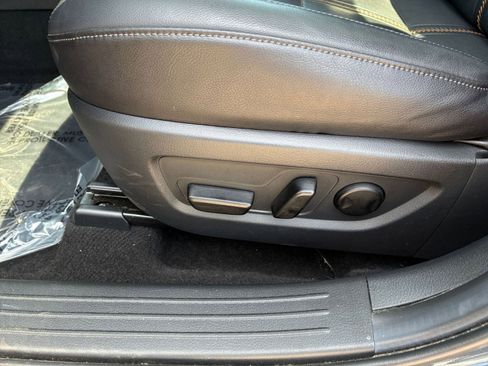 Used 2025 MAZDA CX-50 2.5 Hybrid w/ Premium Plus Pkg AWD/4WD image 21