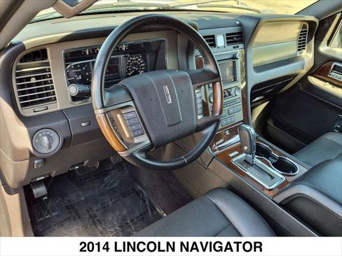 Used 2014 Lincoln Navigator 4WD image 12