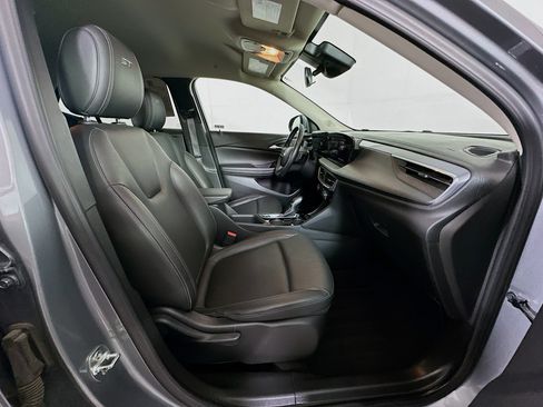 Used 2024 Buick Encore GX Sport Touring FWD image 29