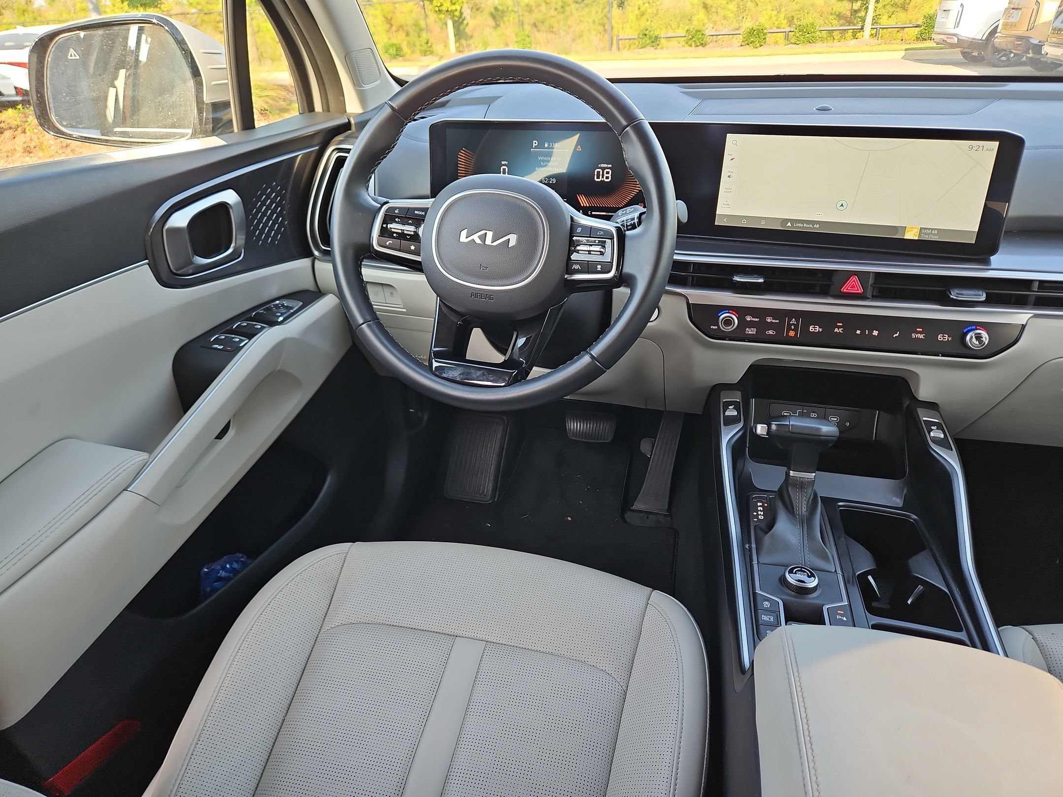 Used 2025 Kia Sorento EX w/ Panoramic Sunroof Package FWD image 9