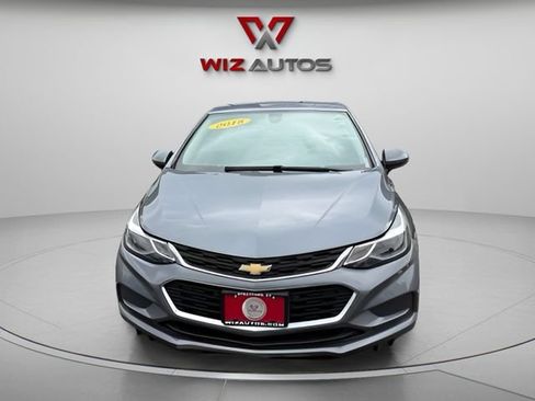 Used 2018 Chevrolet Cruze LT FWD image 7
