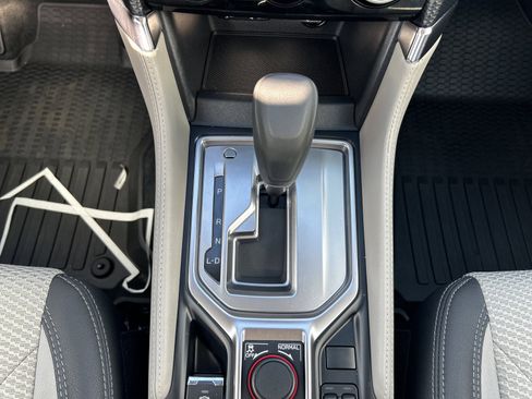 Used 2024 Subaru Forester Premium image 21