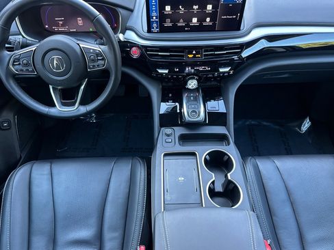 Certified 2025 Acura MDX FWD w/ Technology Package image 17