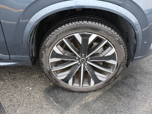 Used 2025 Volvo XC90 B6 Plus image 37