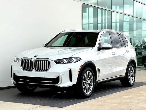 New 2026 BMW X5 xDrive40i w/ Parking Assistance Package image 9