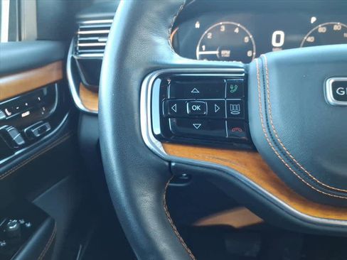 Used 2022 Jeep Grand Wagoneer Series III image 22