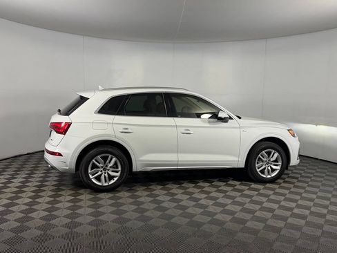 Used 2023 Audi Q5 2.0T Premium w/ Convenience Package AWD/4WD image 7