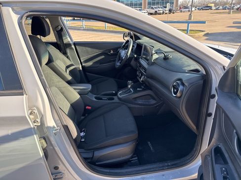Used 2023 Hyundai Kona SEL image 14