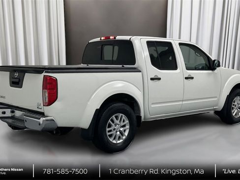 Used 2019 Nissan Frontier SV image 5