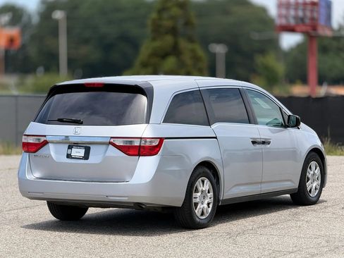 Used 2013 Honda Odyssey LX image 9
