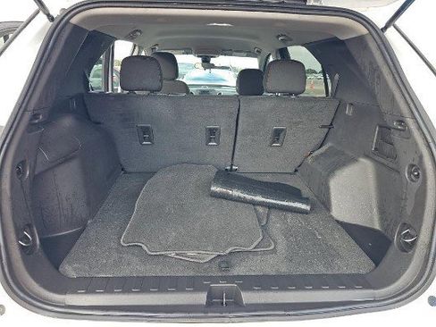 Used 2023 Chevrolet Equinox LT image 6