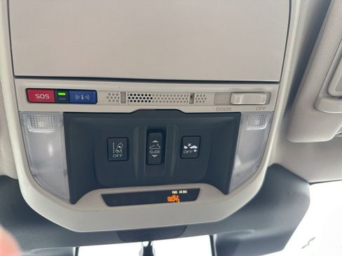 Certified 2024 Subaru Forester Limited image 27