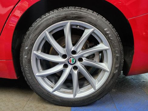 Used 2017 Alfa Romeo Giulia Ti image 65